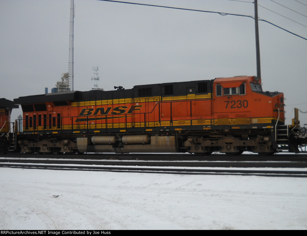 BNSF 7230